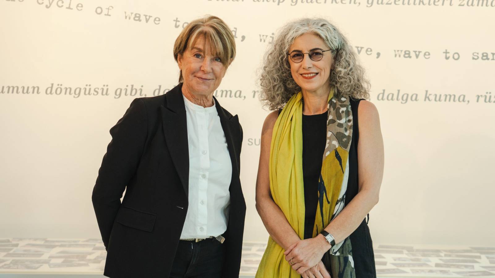 feminist sanatci suzanne lacynin birliktetog ther sergisi sabanci universitesi sakip sabanci muzesinde acildi TvDGCVfP