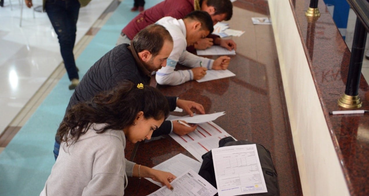 universitelinin is umudu garsonluk umSE63tH