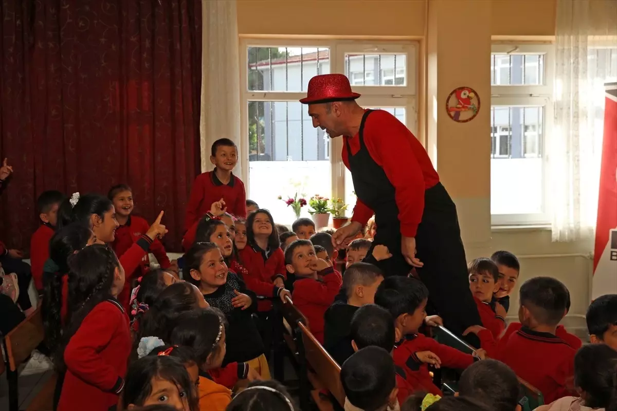 kirsal okullarda sanat mutluluklar prensesi 6bkTEGam.jpg