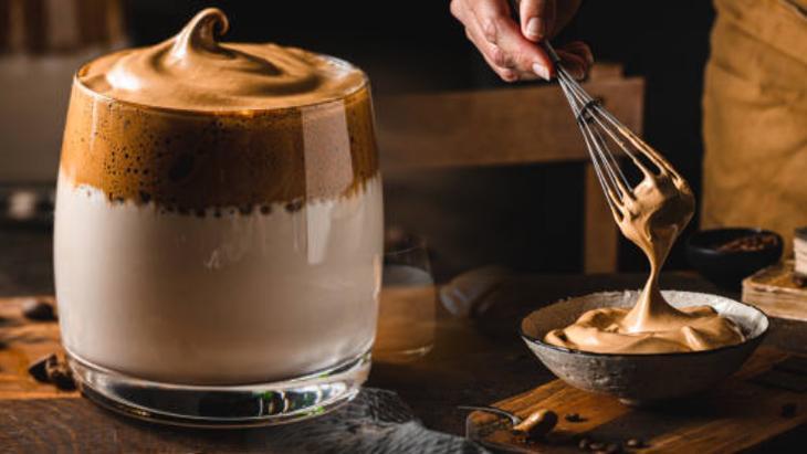 2ye 2 yapin cirpilmis kahvenin sirri suda 5 dakika kabartip 1 ay dondurucuda saklayin Iizclycu.jpg