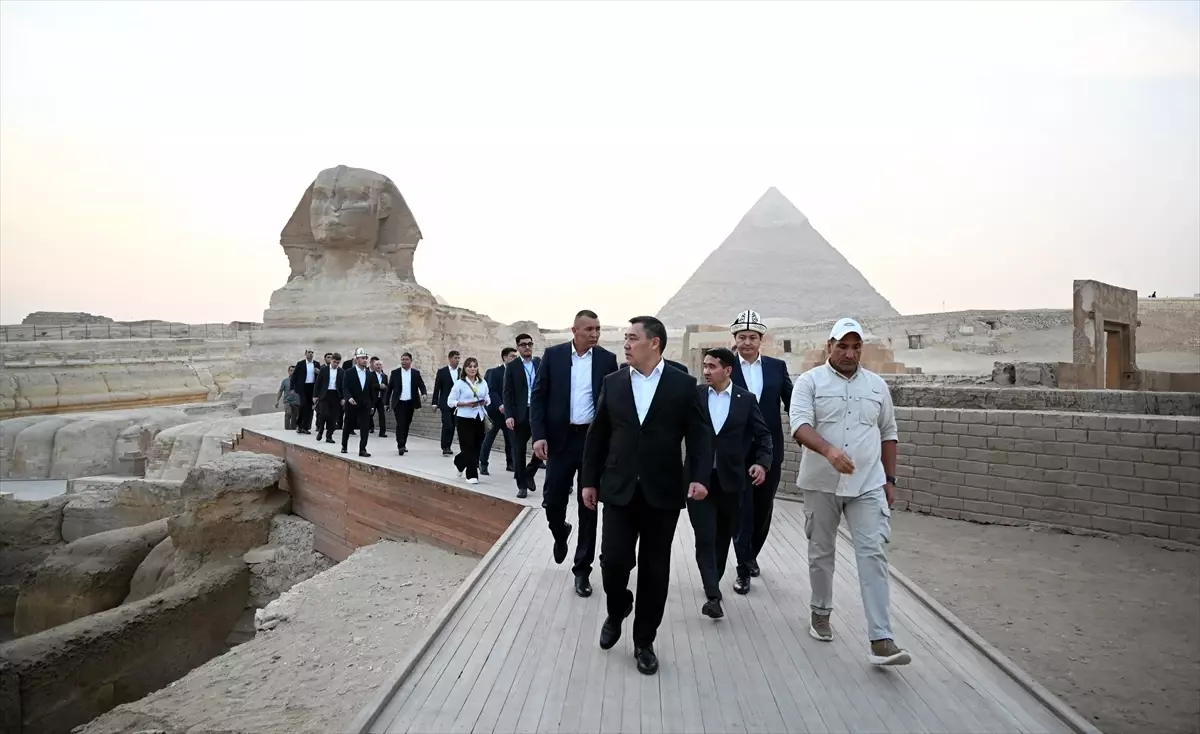 caparov misirda resmi temasta bulundu 7pkMlYpV.jpg