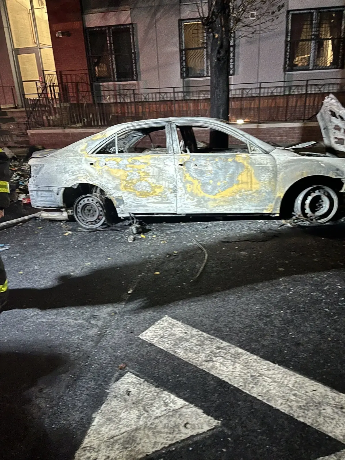 new yorkta arac patlamasi 7 itfaiyeci yaralandi MsUIP5lX.jpg